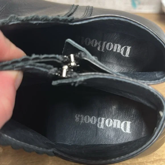 Duo Boots Ted & Muffy great shape smooth black leather heeled zip ankle booties - Picture 7 of 8